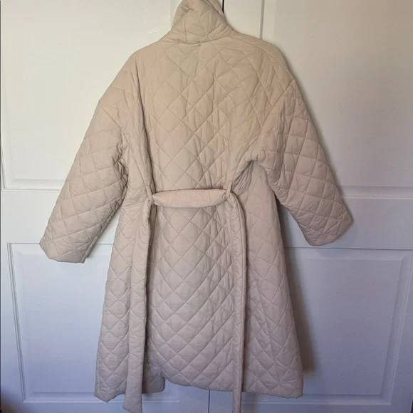 Quilted Cream Long Puffer Jacket Modern Citizen - Picture 2 of 9